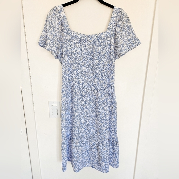 Monteau Square Neck Blue Dress with Daisies - Picture 9 of 9